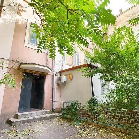 Apartament Loft On Mayakovsky 9 *